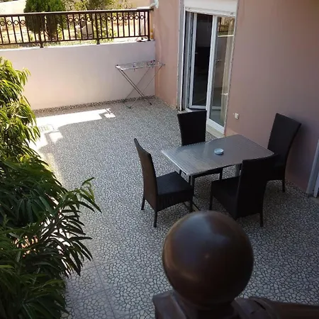 Nikitas & Loft Appartement