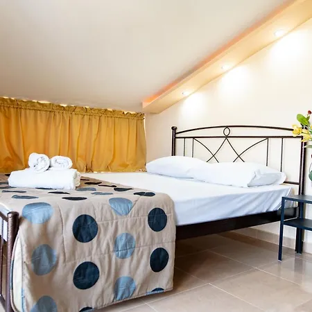 Nikitas & Loft Apartment *