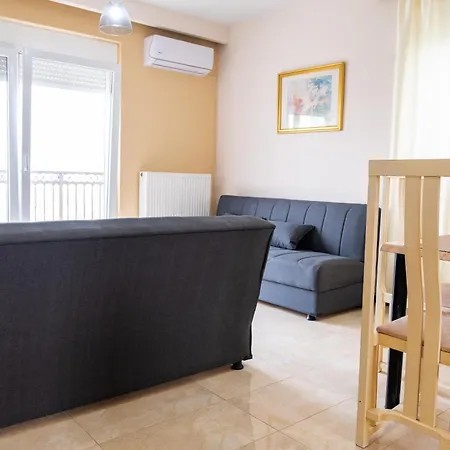 Nikitas & Loft Apartment *